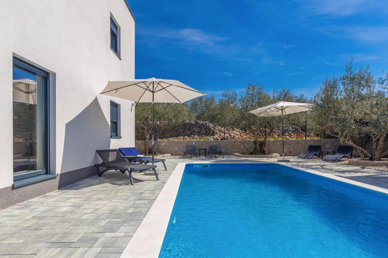 Villa Lio With Private Pool Linardići Extérieur photo